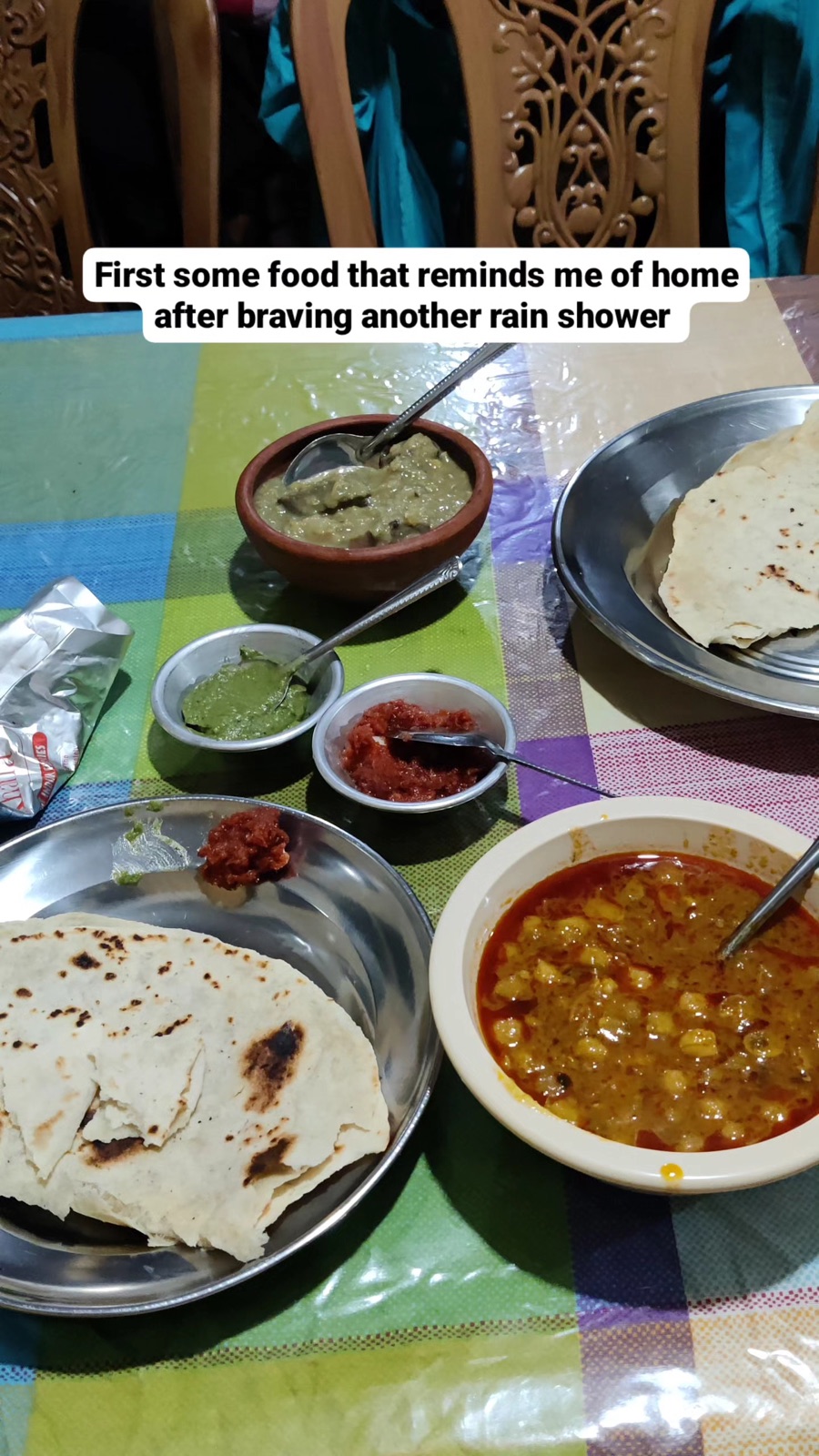 Chole, rotis and chutney in Nuwara Eliya, food that tastes like home